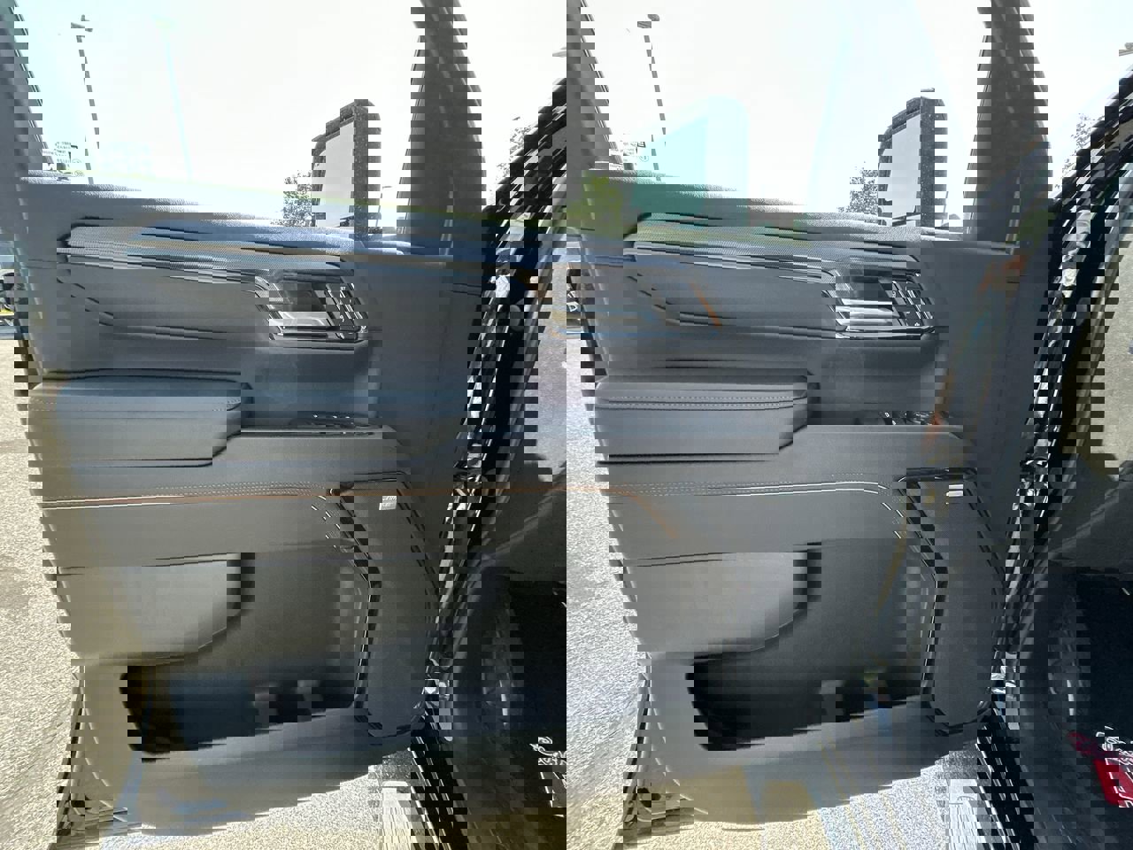 Used 2024 GMC Sierra 2500 AT4 w/ Technology Package image 24