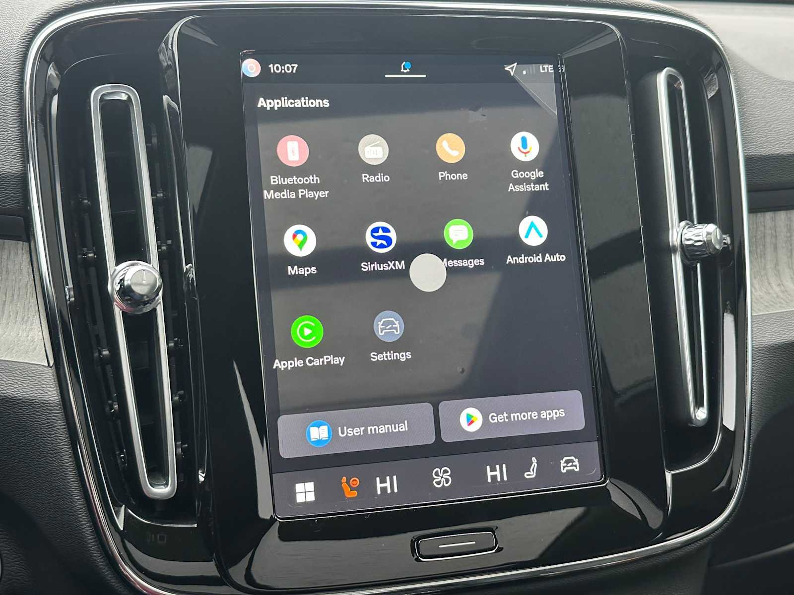 New 2026 Volvo XC40 B5 Plus w/ Protection Package Premier image 29