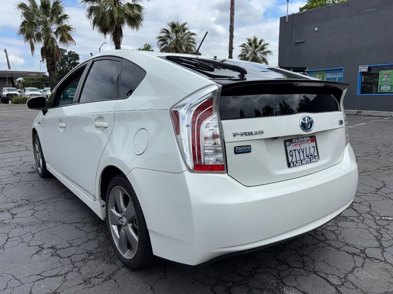 Used 2013 Toyota Prius Persona Series FWD image 6