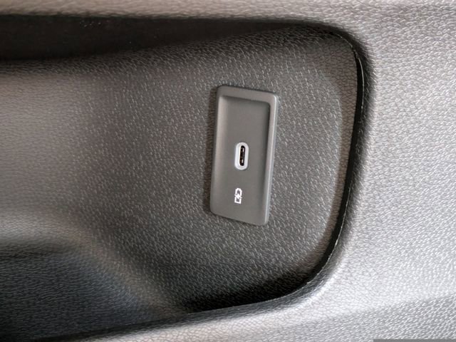 New 2025 Volkswagen ID. Buzz Pro S image 17