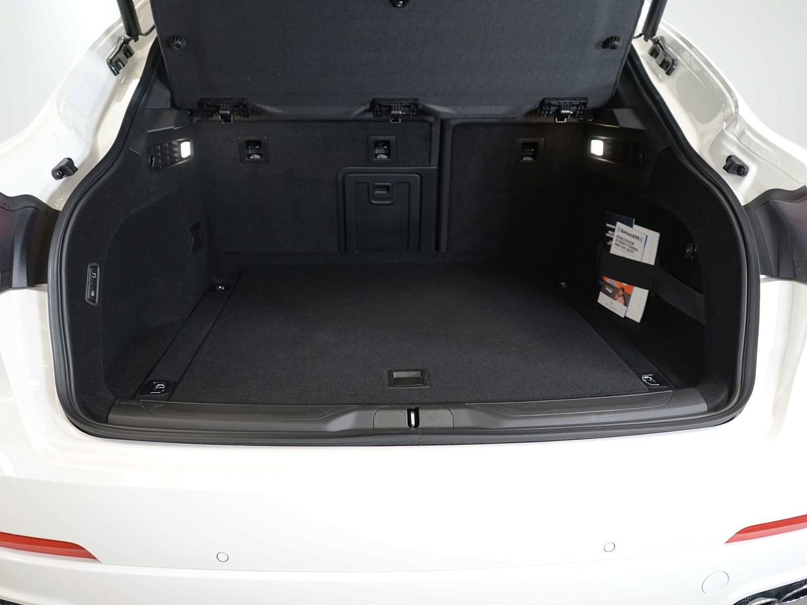 Used 2024 Maserati Levante GT Ultima image 24