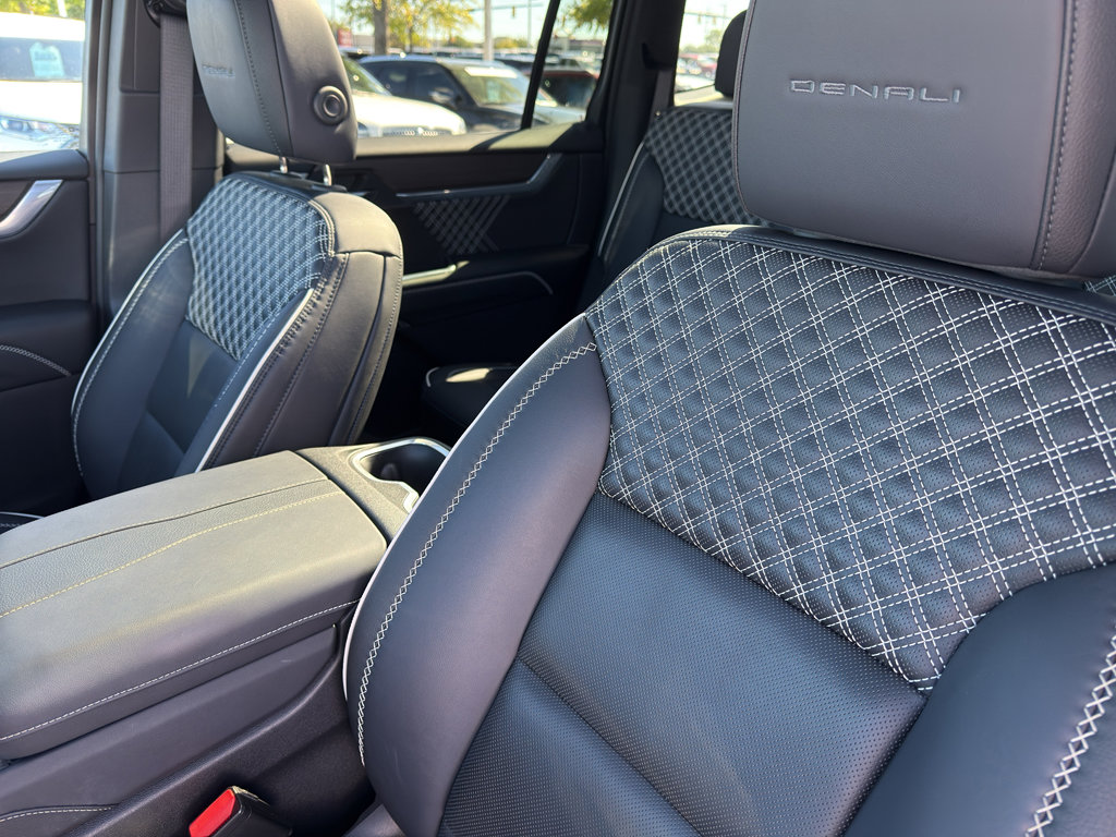 Used 2024 GMC Acadia Denali w/ Super Cruise Package image 13