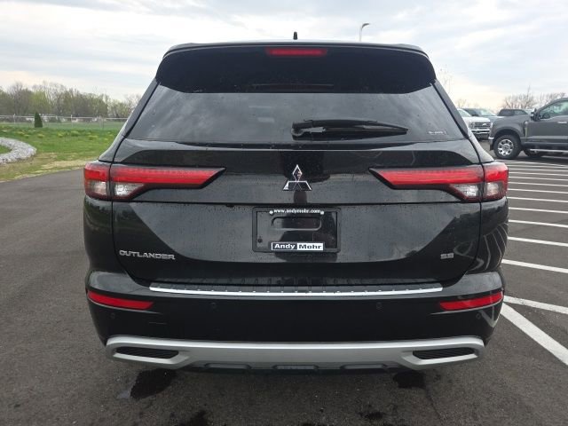 Used 2022 Mitsubishi Outlander SE AWD/4WD image 9