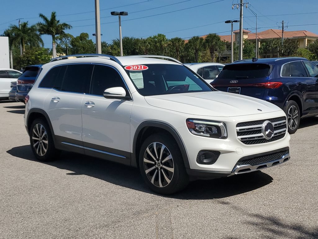 Used 2021 Mercedes-Benz GLB 250 4MATIC image 2