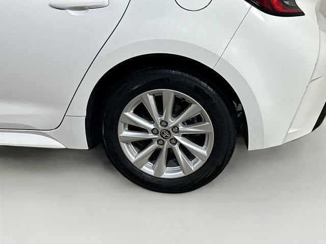 Used 2025 Toyota Corolla SE w/ SE Package image 5