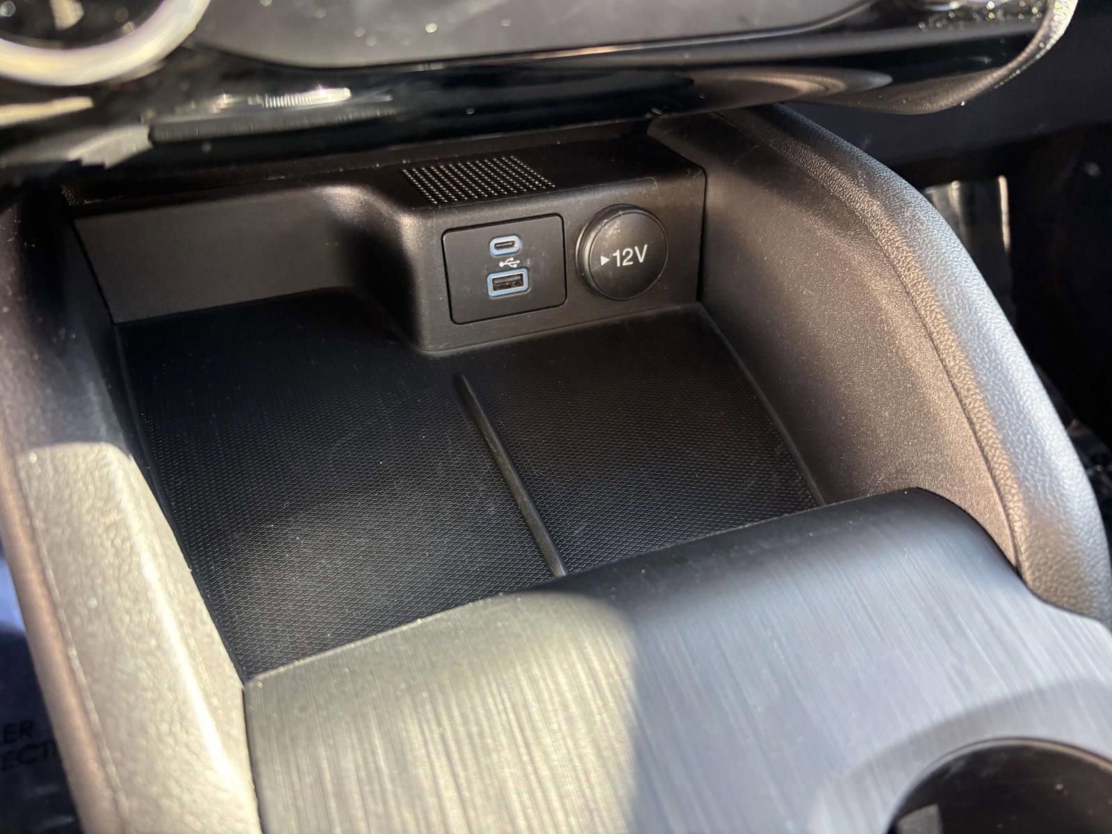 Certified 2022 Ford Escape SE image 25