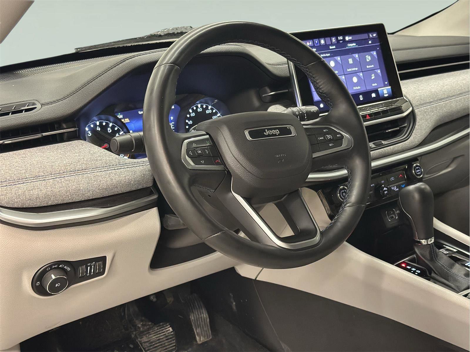 Used 2022 Jeep Compass Latitude w/ Convenience Group image 23