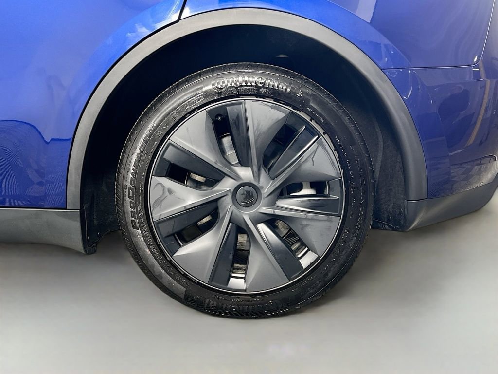 Used 2025 Tesla Model Y Long Range image 30