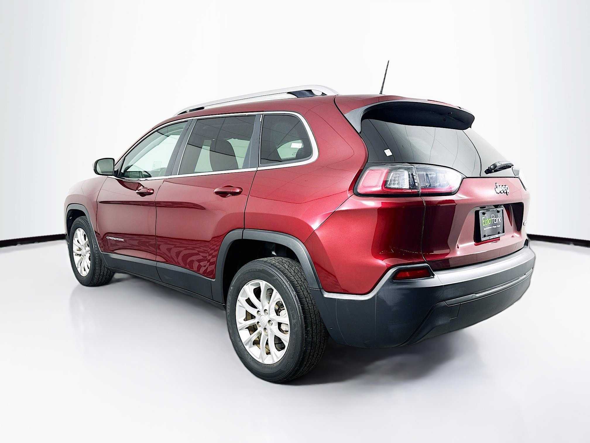 Used 2019 Jeep Cherokee Latitude w/ Popular Appearance Group image 5