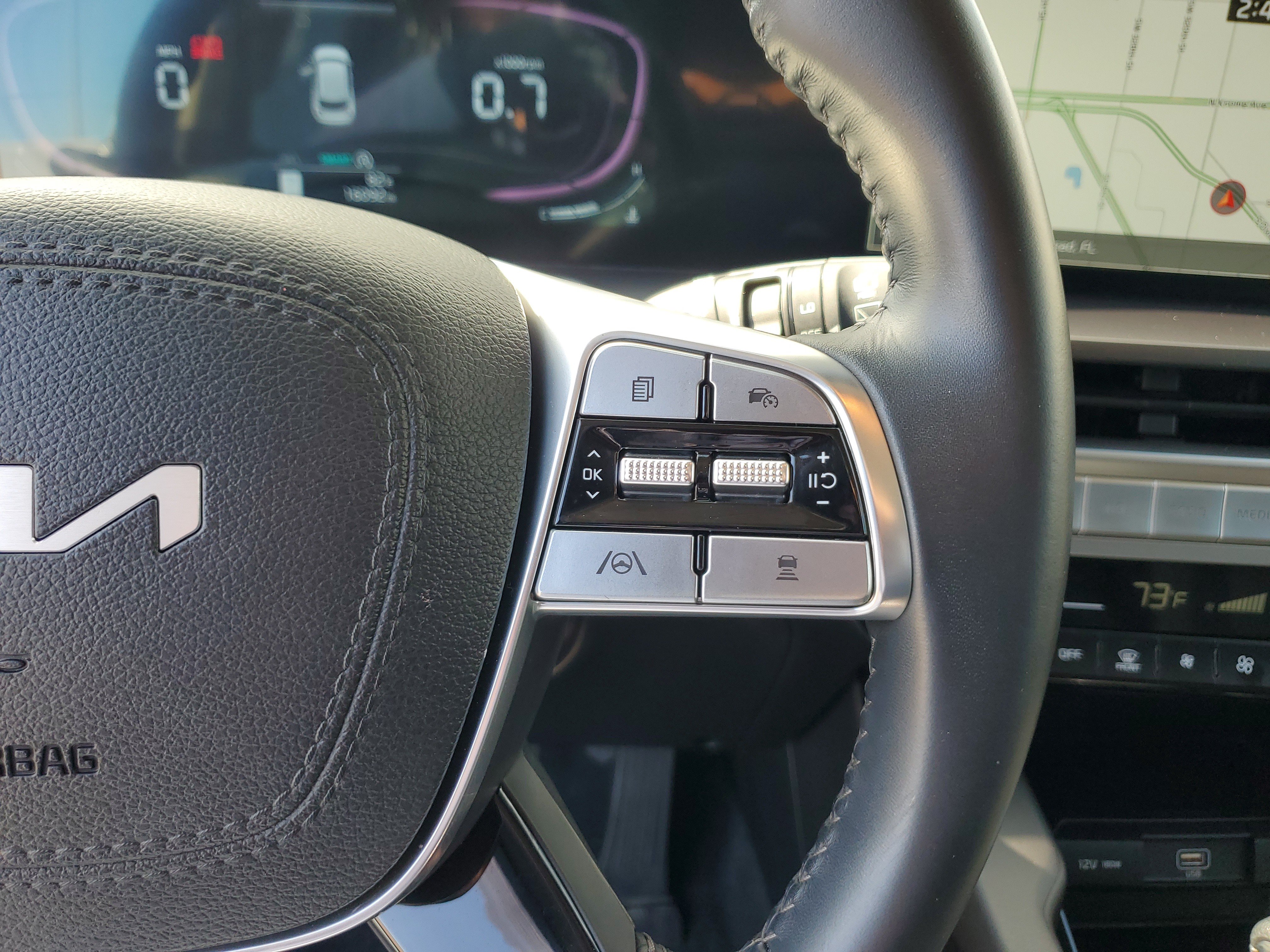 Used 2024 Kia Telluride LX FWD image 21