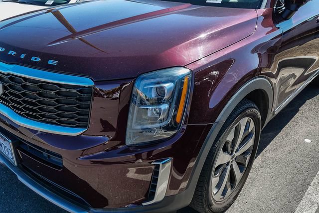 Certified 2022 Kia Telluride EX w/ EX Premium Package AWD/4WD image 7