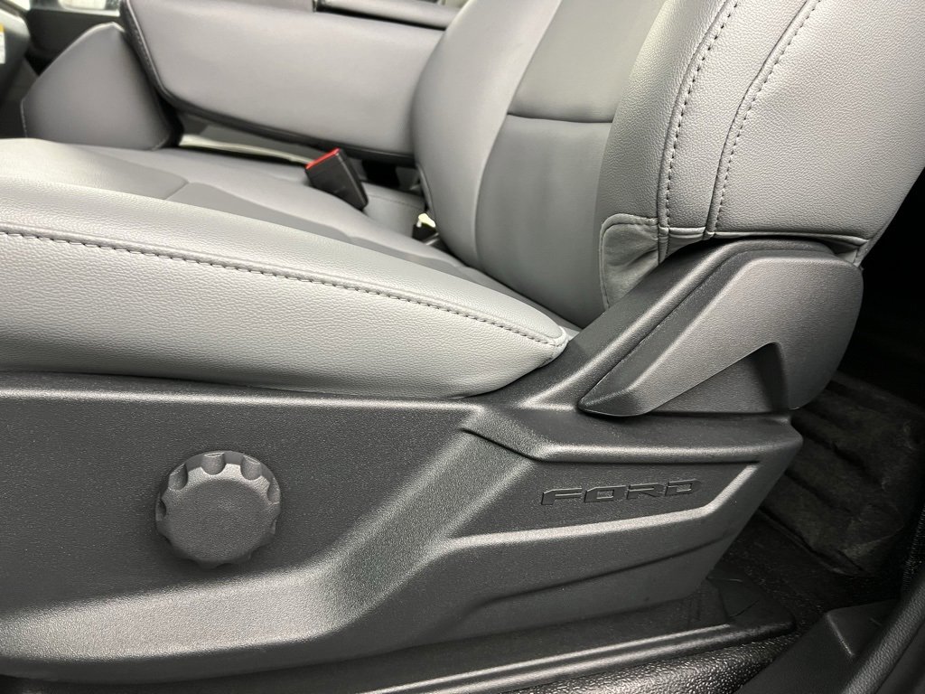 New 2026 Ford F350 XL w/ XL Chrome Package image 21