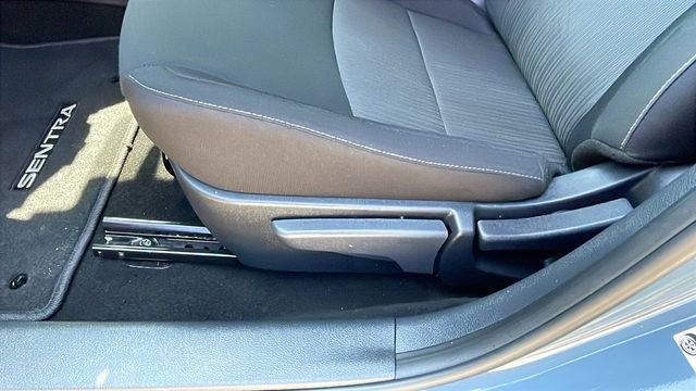 Used 2025 Nissan Sentra SV w/ Trunk Package image 28