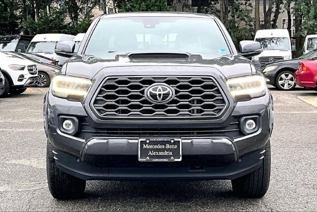 Used 2021 Toyota Tacoma TRD Sport w/ TRD Premium Sport Package AWD/4WD image 2