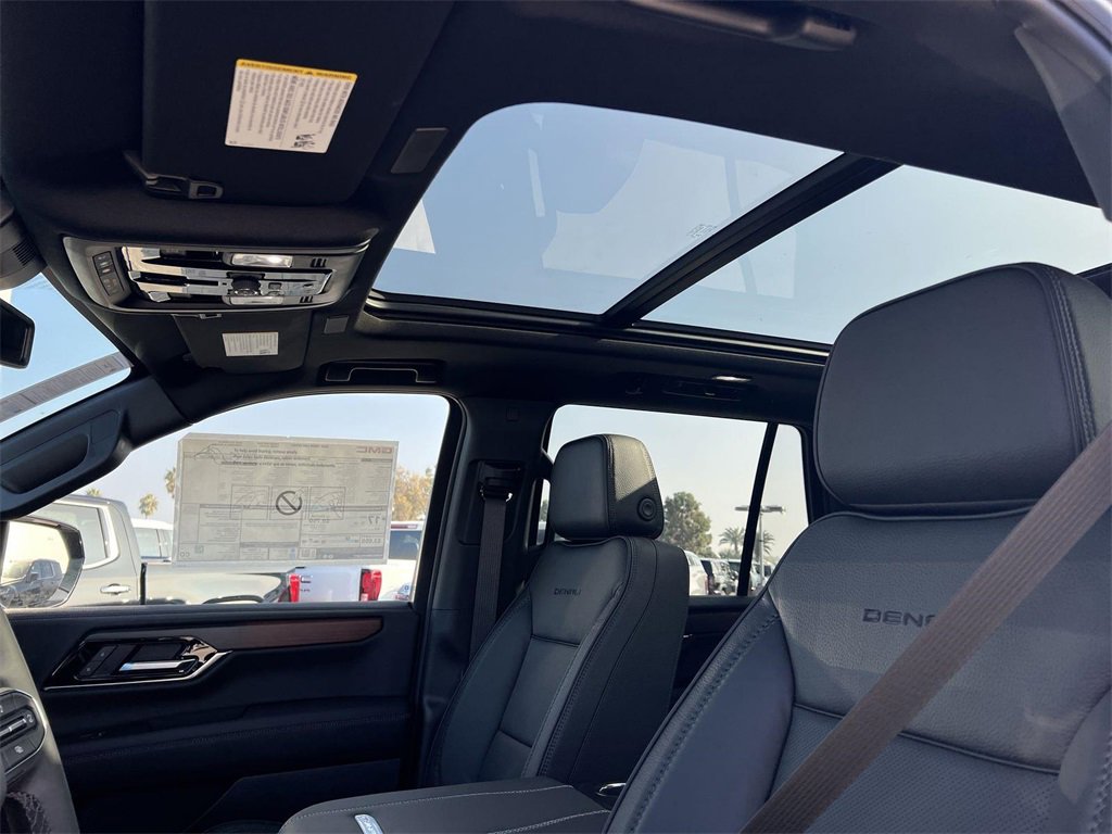 New 2026 GMC Yukon Denali w/ Sun & Power Step Package image 25