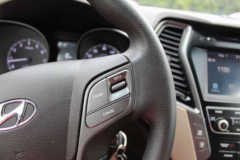 Used 2017 Hyundai Santa Fe Sport AWD/4WD image 18