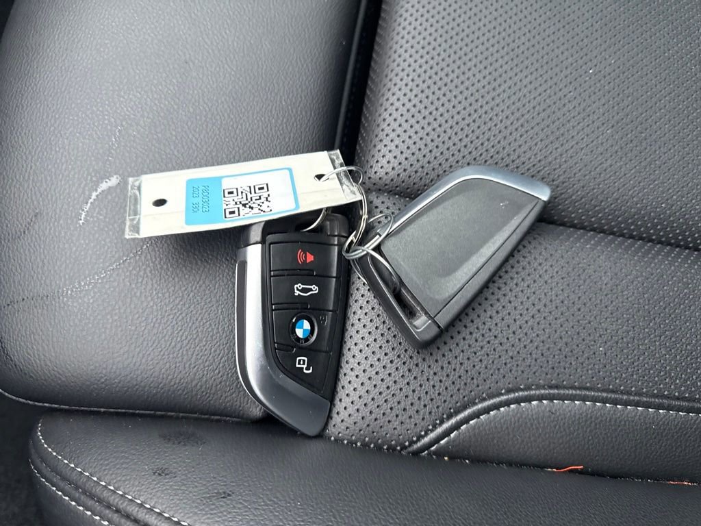 Used 2023 BMW 330i Sedan image 33