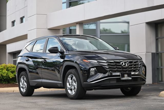 Used 2023 Hyundai Tucson SE AWD/4WD image 1
