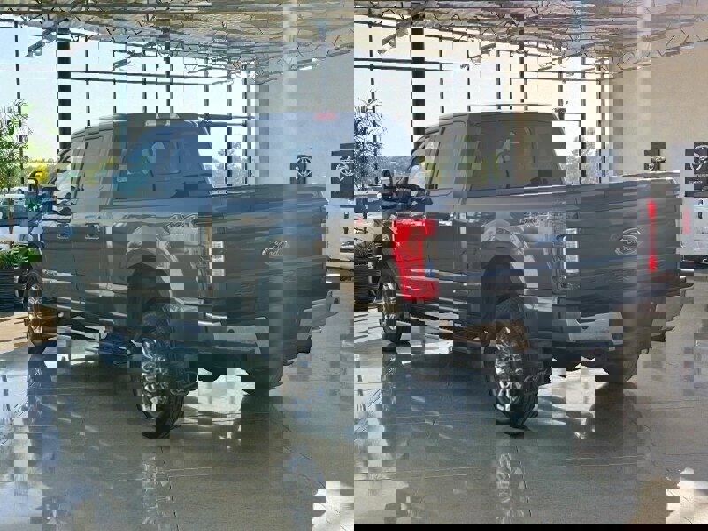 Used 2019 Ford F350 Lariat w/ Lariat Ultimate Package image 5