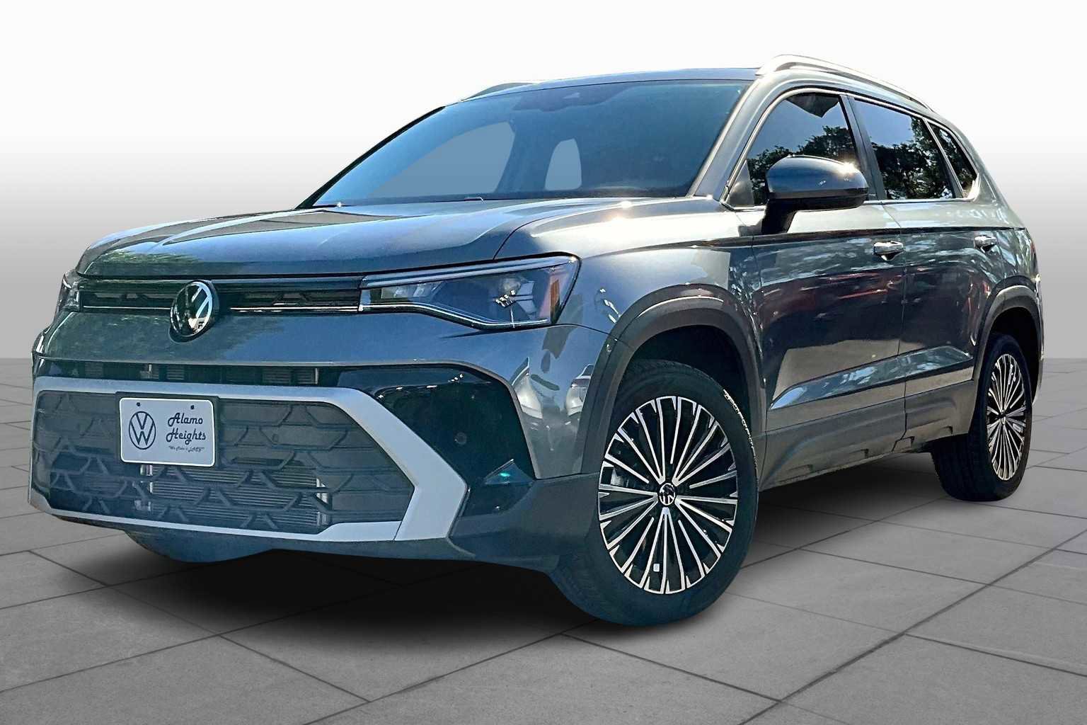 New 2025 Volkswagen Taos SE