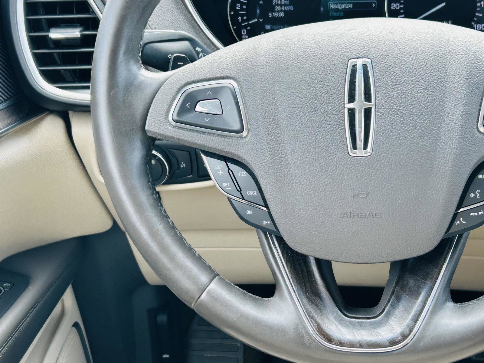 Used 2018 Lincoln MKX Select w/ Select Plus Package image 19