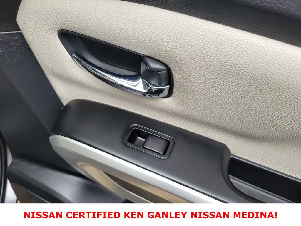 Certified 2024 Nissan Titan SV w/ SV Convenience Package image 46