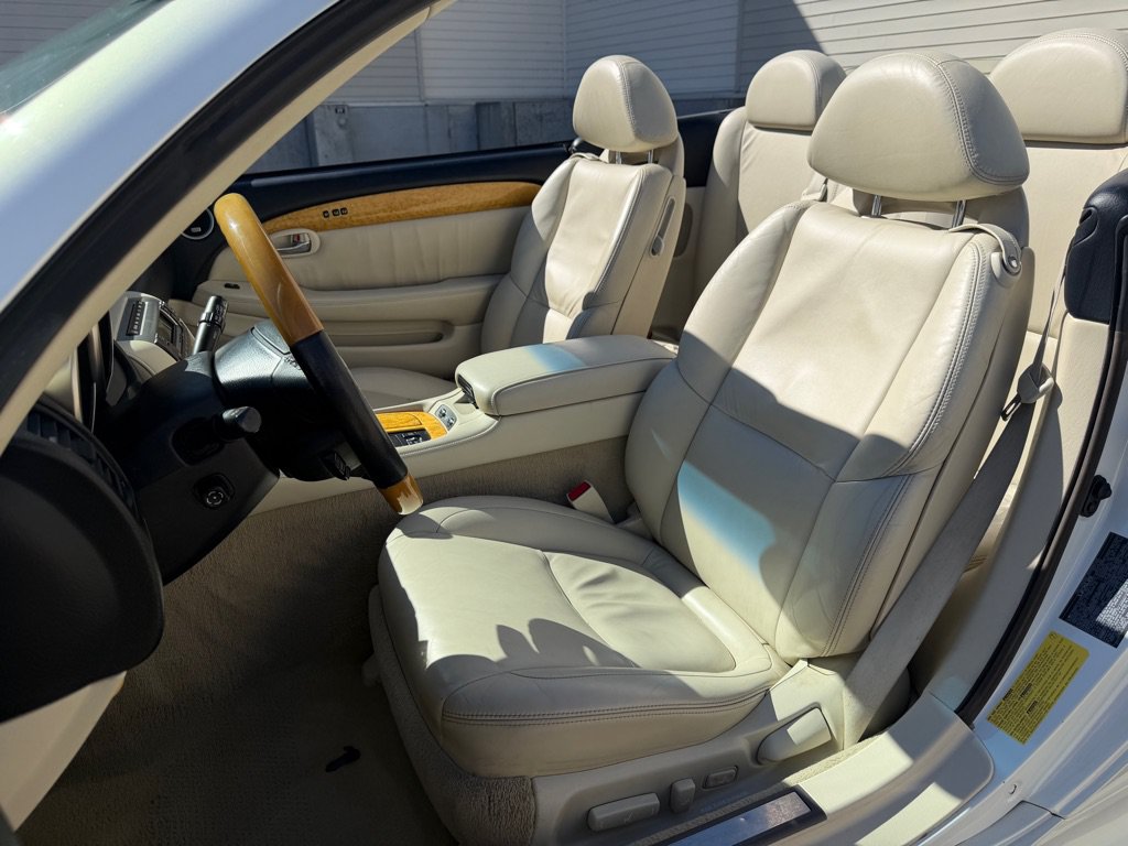 Used 2004 Lexus SC 430 Convertible w/ Preferred Accessory Pkg RWD image 13