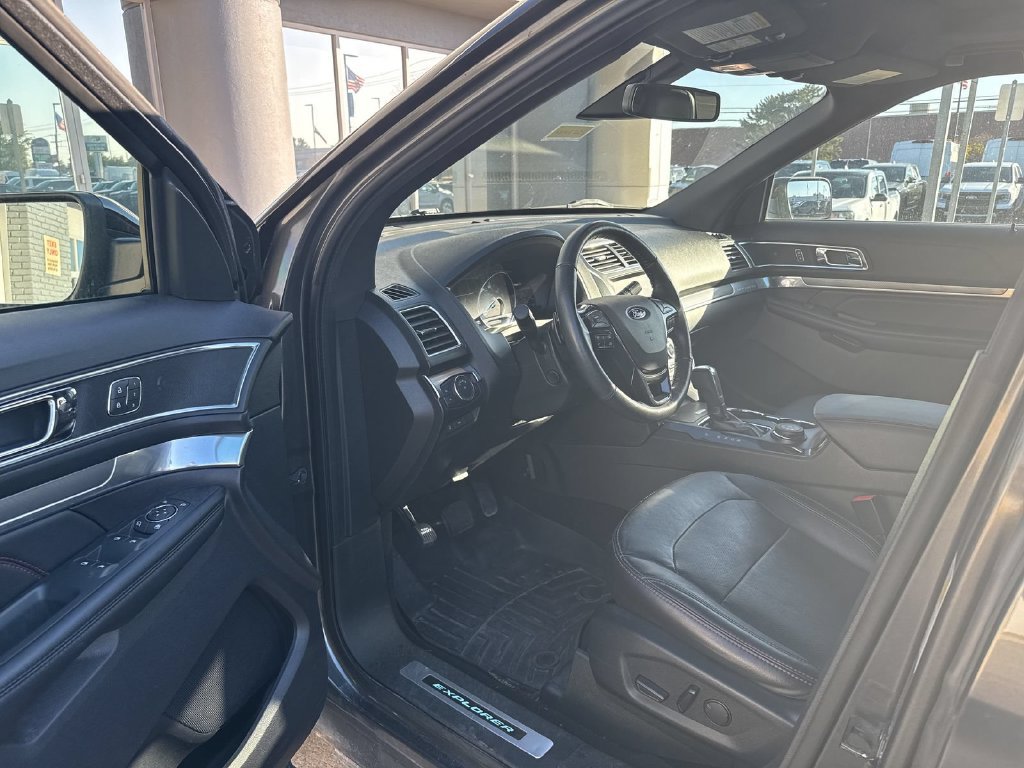 Used 2019 Ford Explorer Sport AWD/4WD image 11
