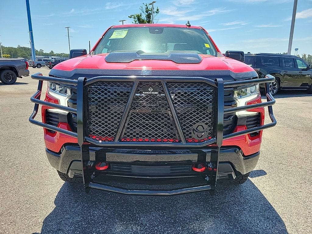 Used 2024 Chevrolet Silverado 1500 LT Trail Boss w/ Convenience Package II AWD/4WD image 2