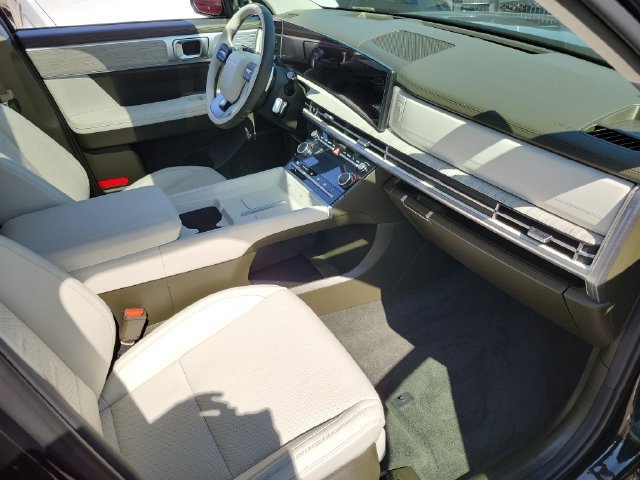 New 2025 Hyundai Santa Fe Calligraphy AWD/4WD image 18