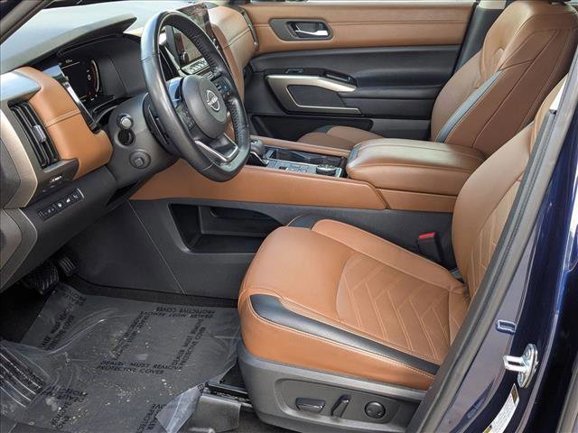 Used 2023 Nissan Pathfinder Platinum w/ Cargo Package image 16