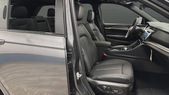 New 2026 Jeep Grand Cherokee Limited image 25