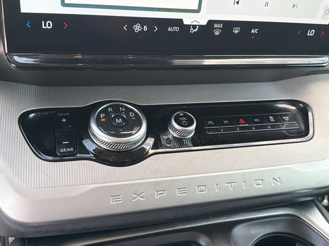 Used 2025 Ford Expedition Active RWD image 35
