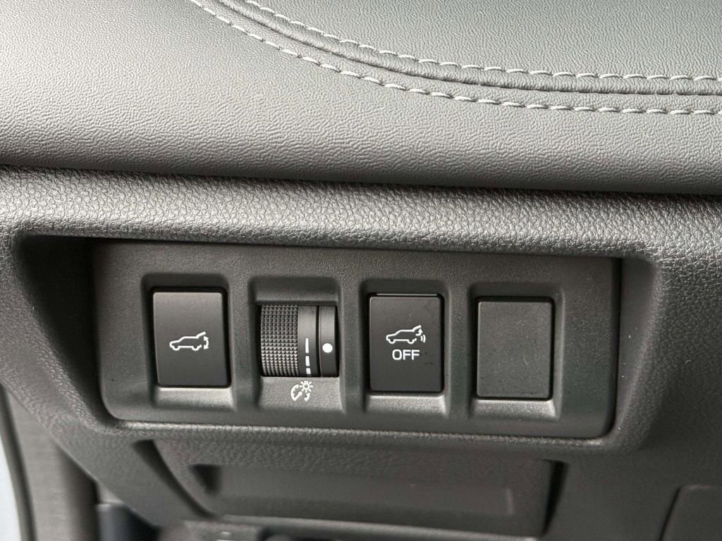 Used 2022 Subaru Outback Limited AWD/4WD image 24