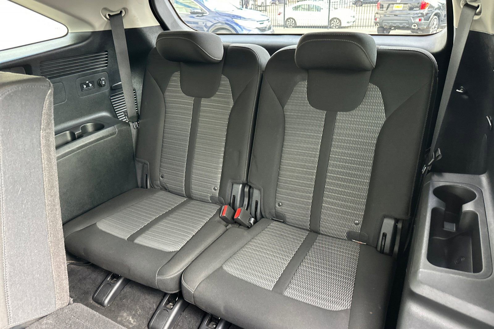 Used 2022 Kia Sorento LX image 18