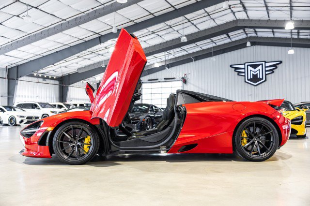 Used 2022 McLaren 720S Performance RWD image 3