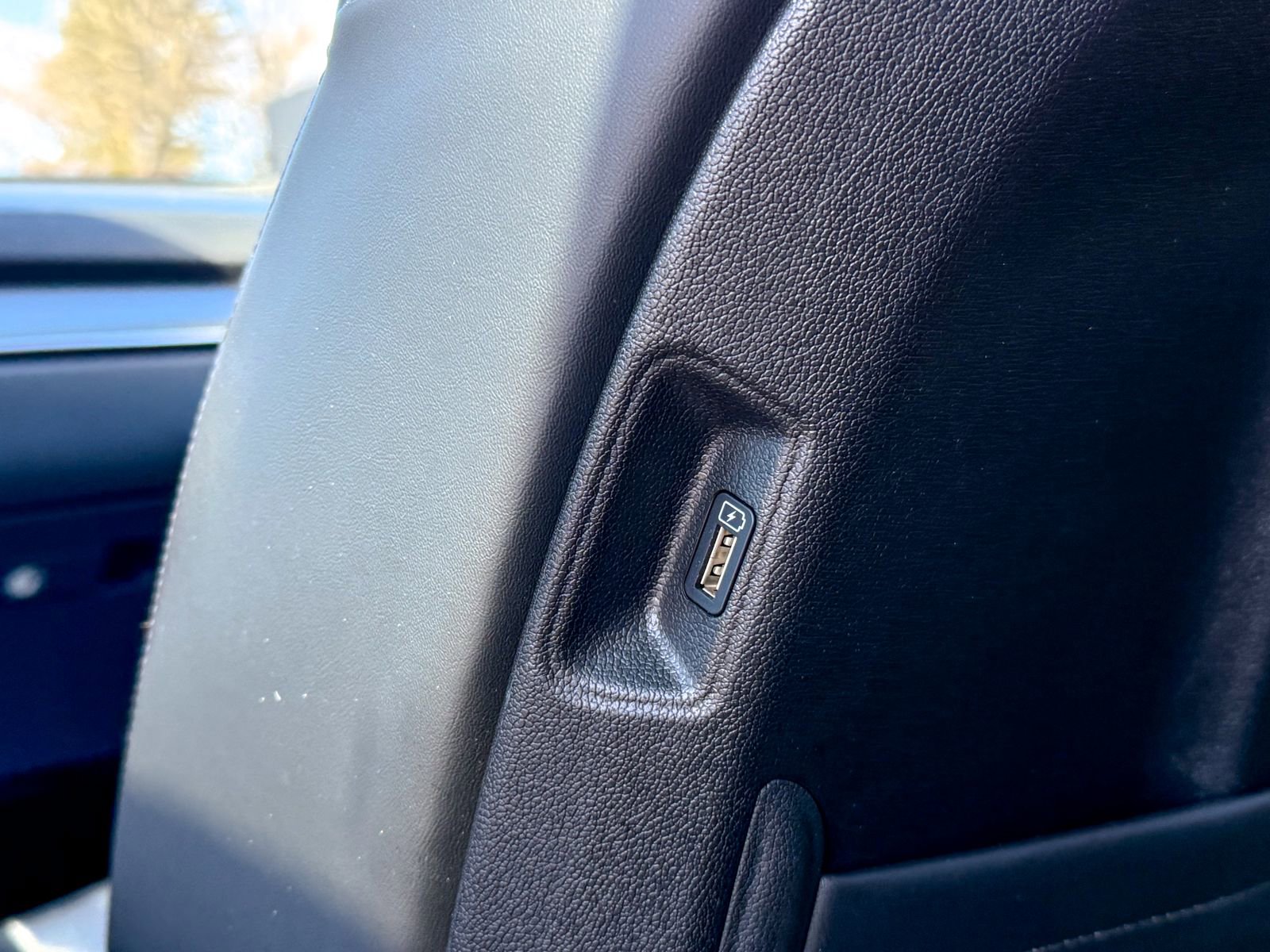 Certified 2023 Kia Sorento SX image 38