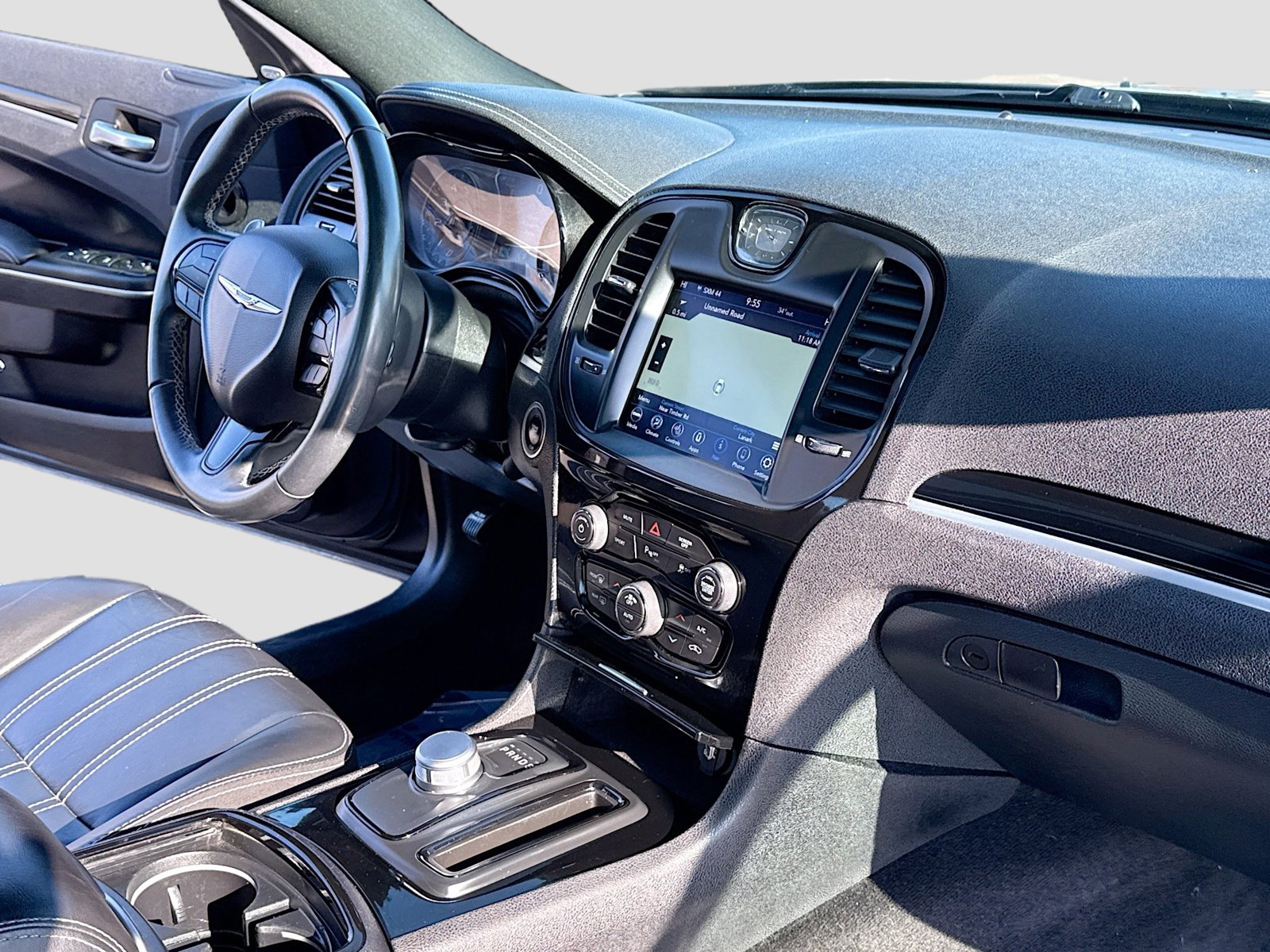 Used 2018 Chrysler 300 S w/ 300S Premium Group image 5