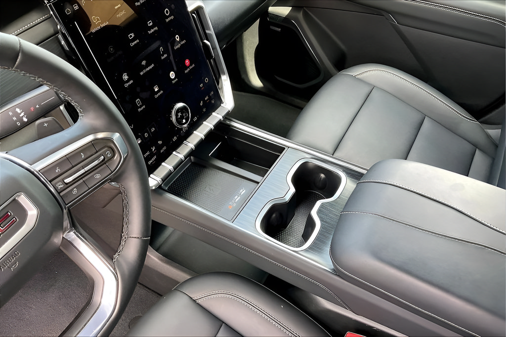 Used 2026 GMC Acadia Elevation w/ Elevation Premium Package FWD image 15
