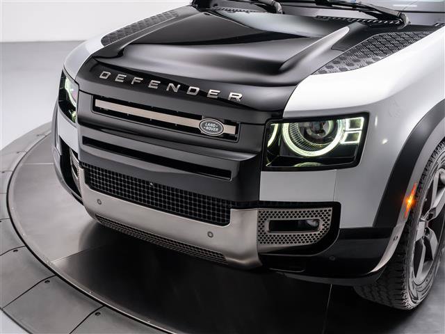 Used 2023 Land Rover Defender 110 X AWD/4WD image 9