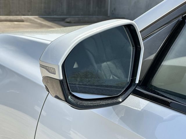 Used 2024 BMW 760i xDrive w/ Premium Package 2 image 28