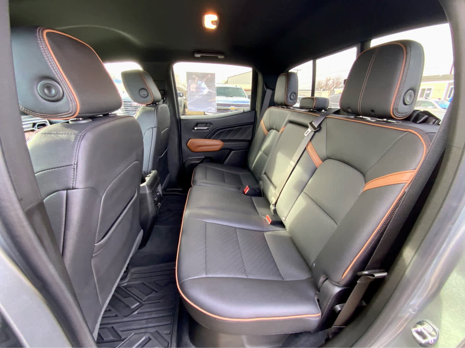 Used 2023 GMC Canyon AT4 w/ AT4 Premium Package image 30