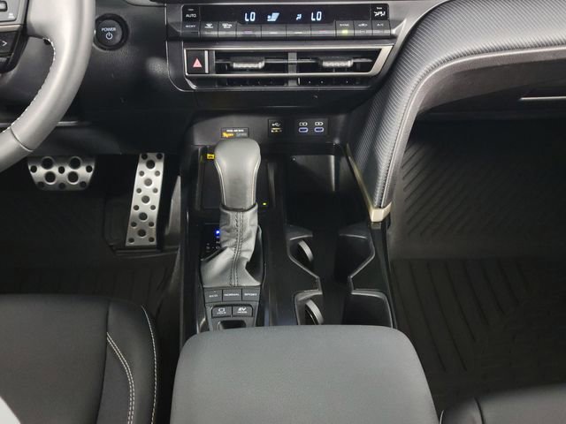 Used 2025 Toyota Camry SE image 24