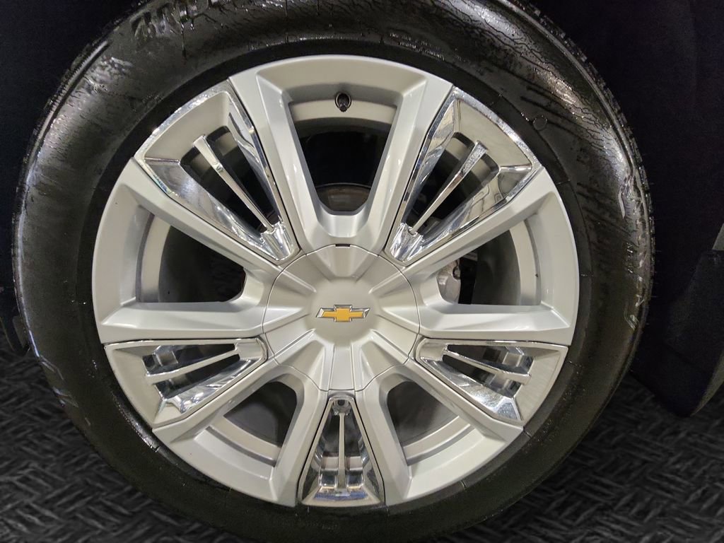 Certified 2025 Chevrolet Silverado 1500 High Country AWD/4WD image 12