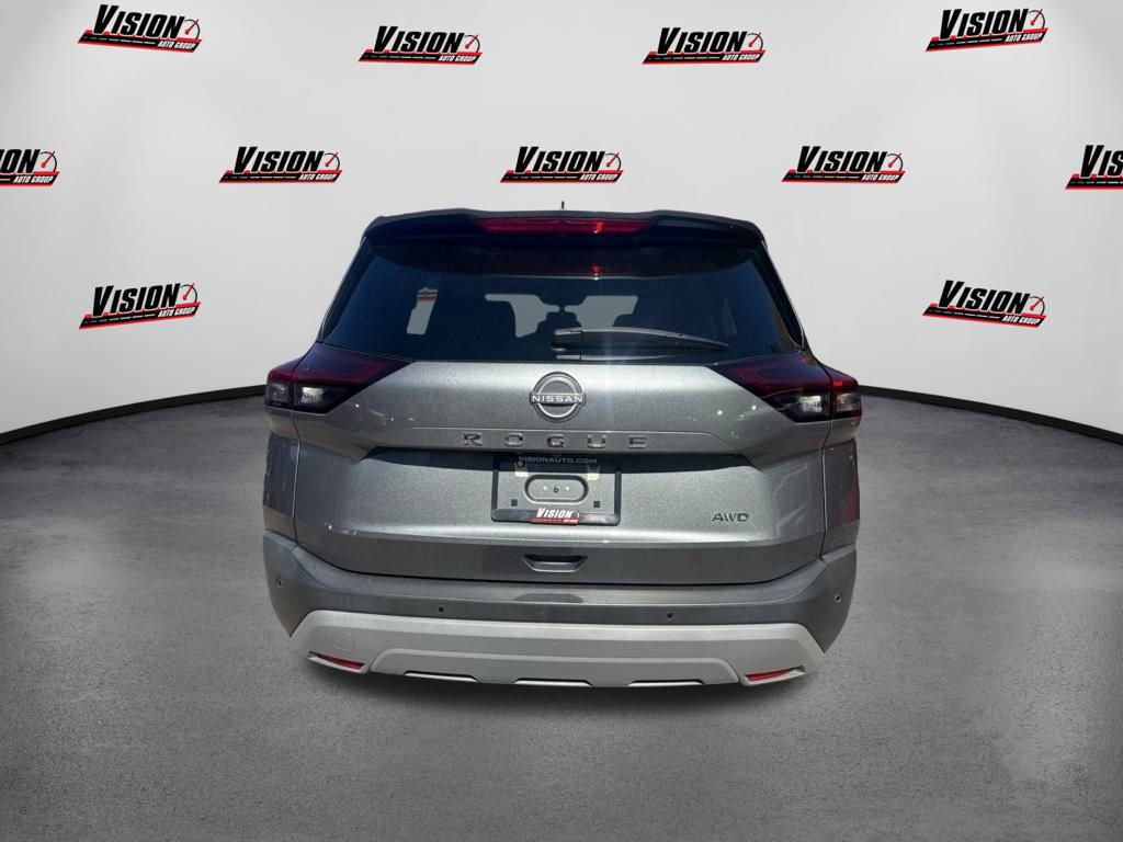 Used 2023 Nissan Rogue S image 4