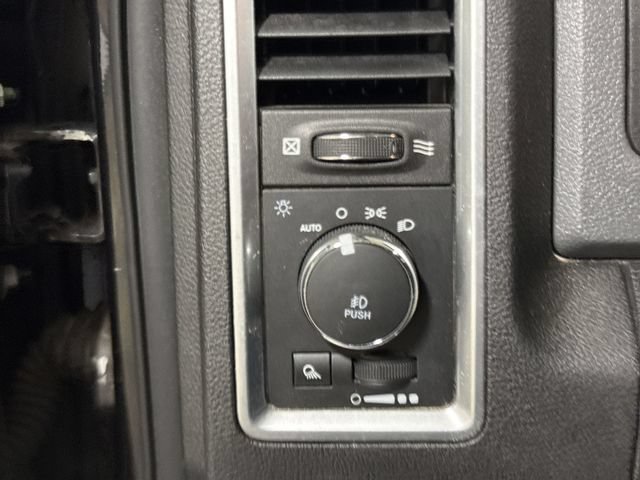 Used 2019 RAM 1500 Lone Star AWD/4WD image 18