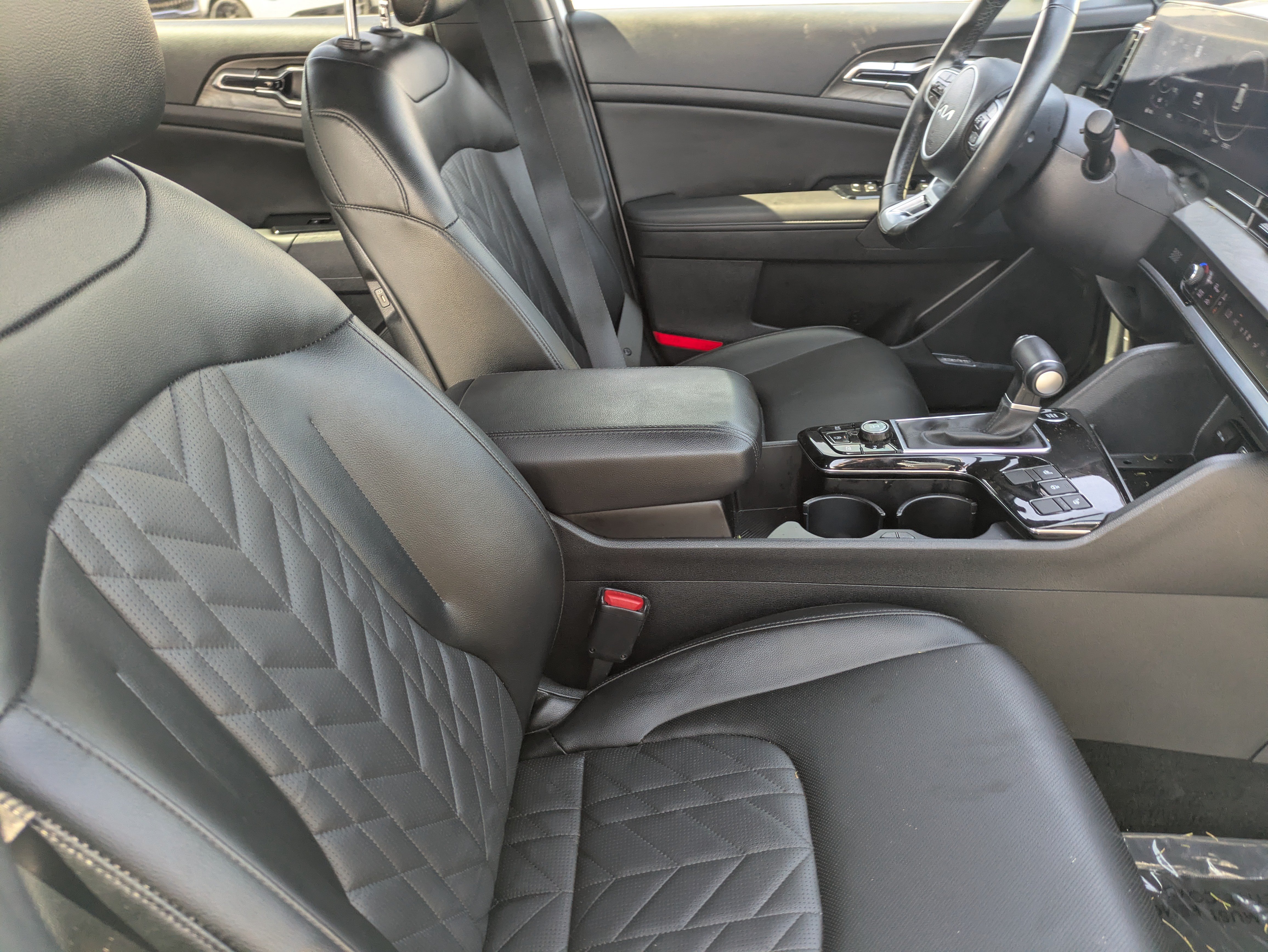Certified 2025 Kia Sportage X-Pro AWD/4WD image 12