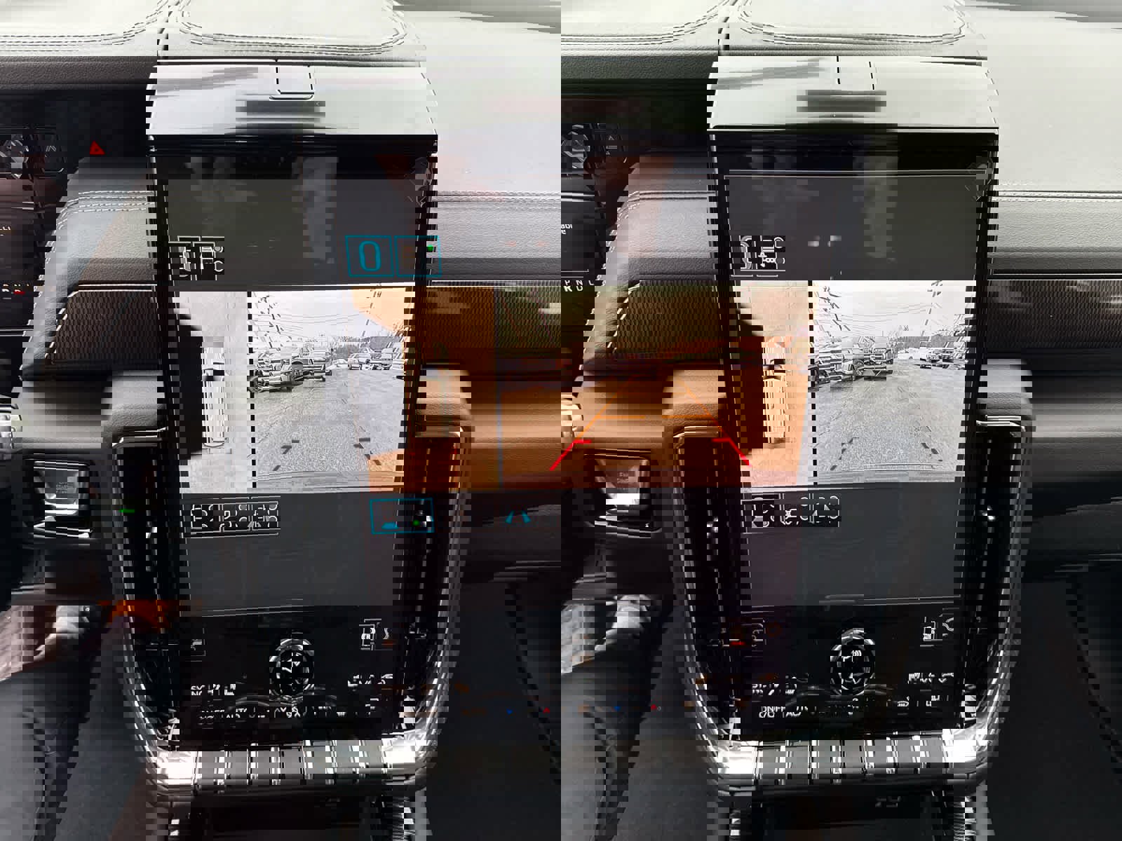 New 2026 GMC Yukon Elevation image 18