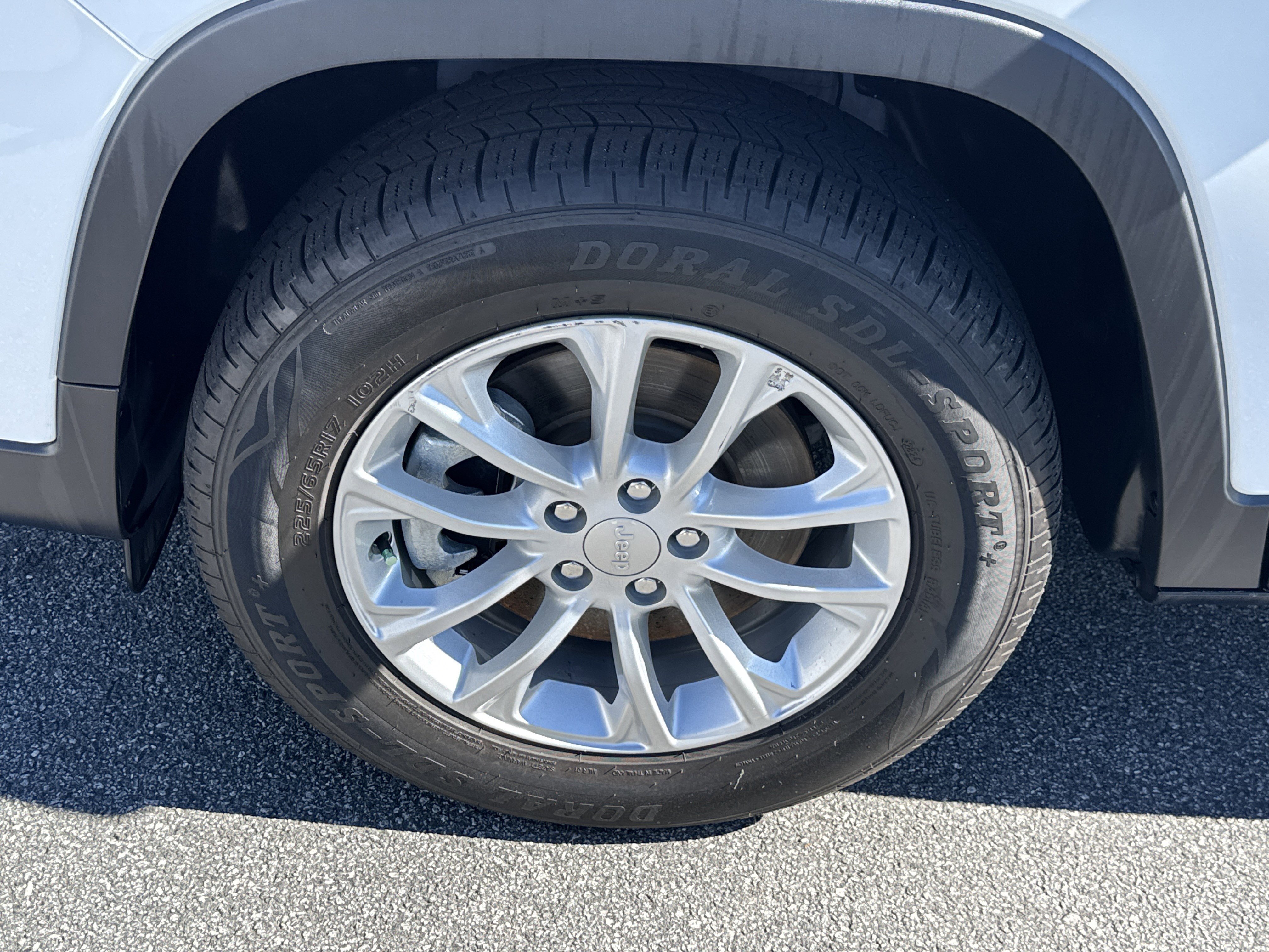 Used 2022 Jeep Cherokee Latitude Lux image 14