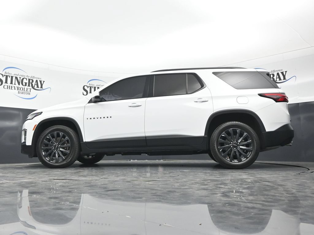 Used 2023 Chevrolet Traverse RS FWD image 32